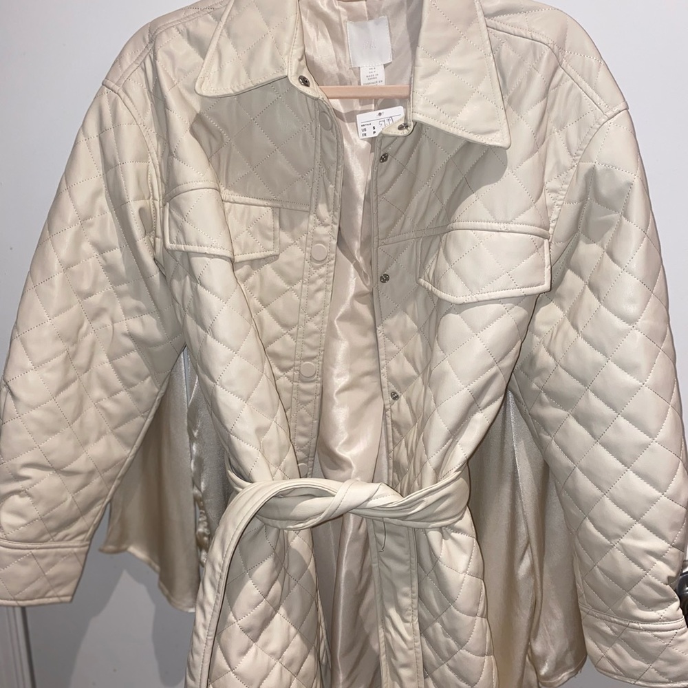 H&M Quilted Button Up with Belt, Size Small, NWT